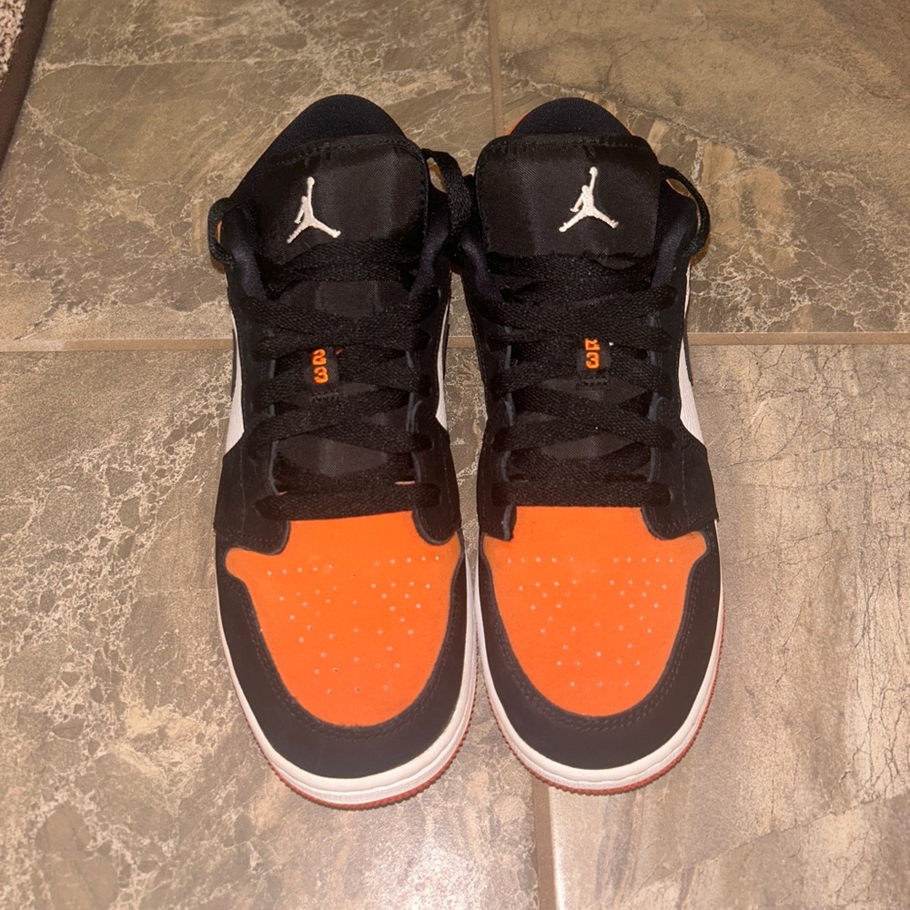 Jordan 1 Low Shattered Backboard